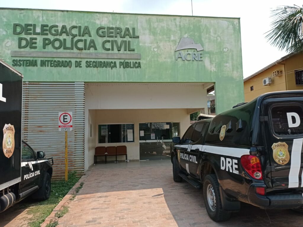 Polícia Civil em Cruzeiro do Sul recupera dois celulares e prende homem por crime de receptação