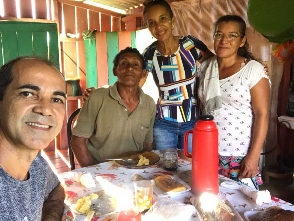 Prefeito eleito Zequinha Lima visita moradores da zona rural em agradecimento ao apoio recebido na eleição