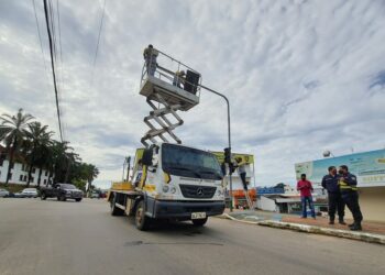 Em Cruzeiro do Sul, Detran realiza manutenção de semáforos