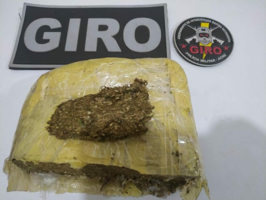 Polícia Militar prende homens suspeitos de tráfico de drogas em Cruzeiro do Sul