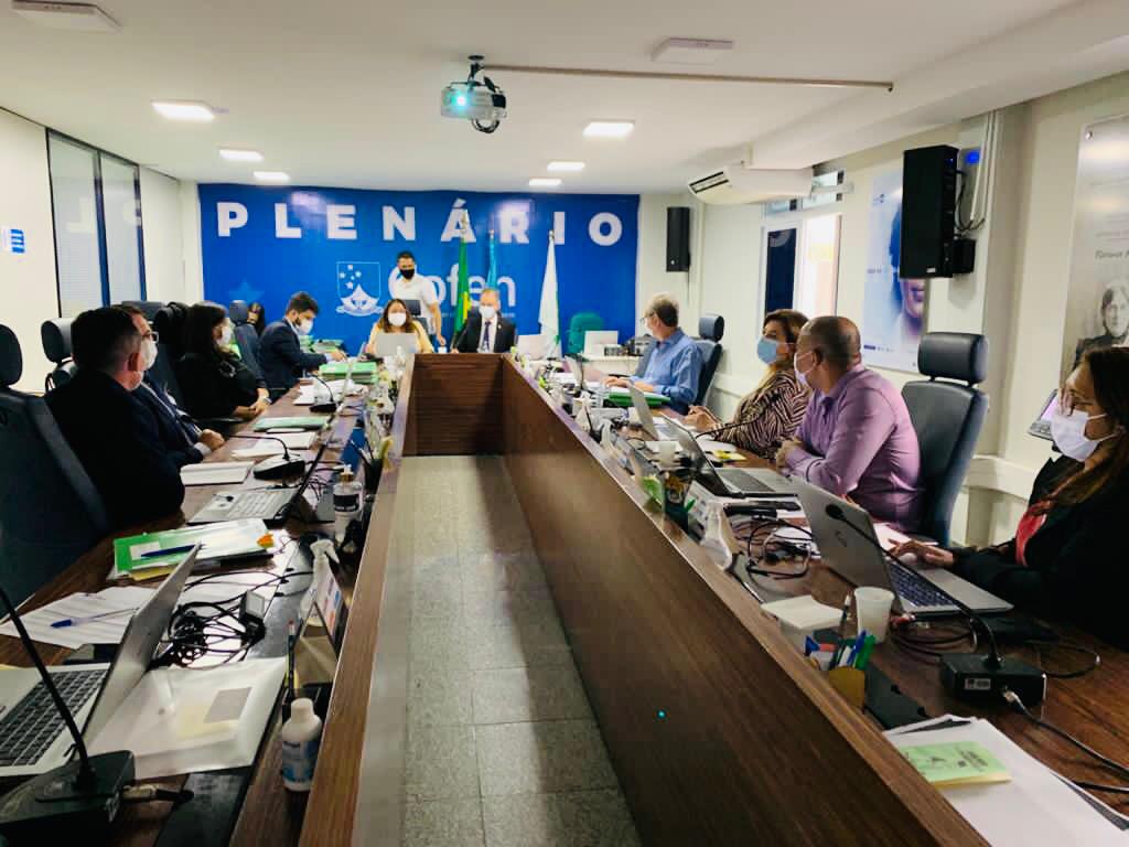 Leo de Brito se reúne com conselheiros federais e reafirma apoio para as pautas da enfermagem