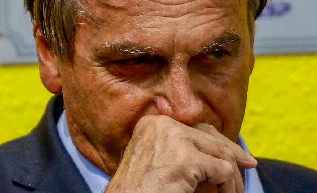 ‘Eu tive a melhor vacina, o vírus’, diz Bolsonaro