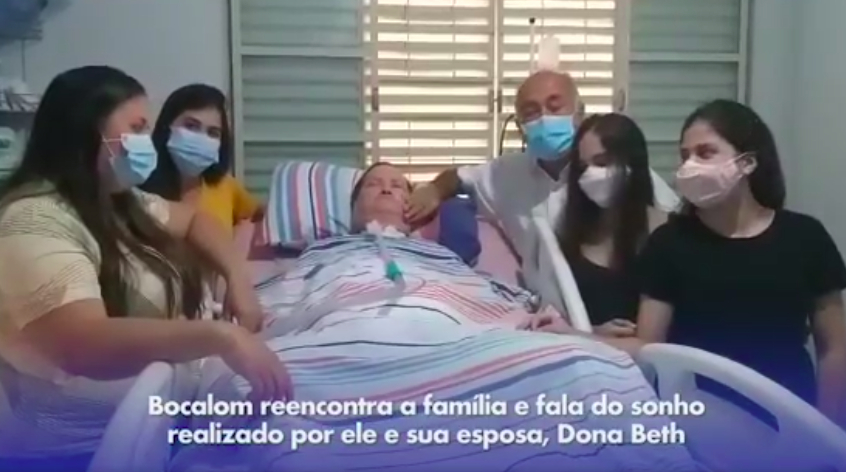 Após longa viagem de ônibus, Bocalom chega em MG para rever esposa: “Minha Rainha”