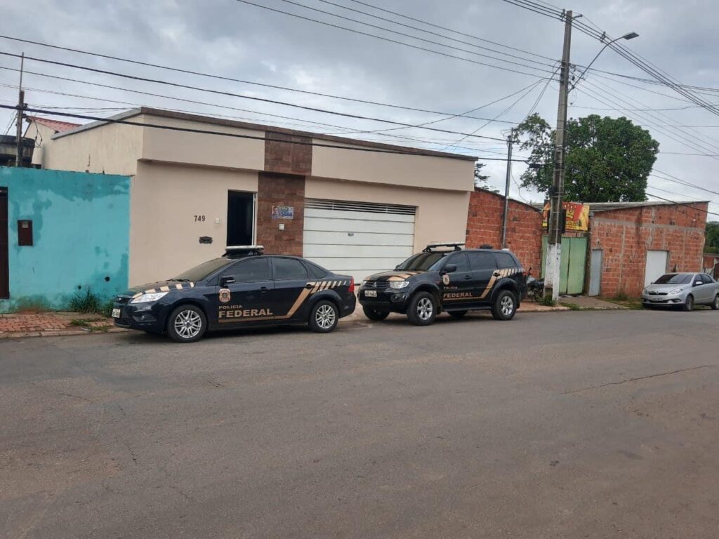 PF faz buscas na casa de vereador reeleito supostamente acusado de compra de votos em Rio Branco