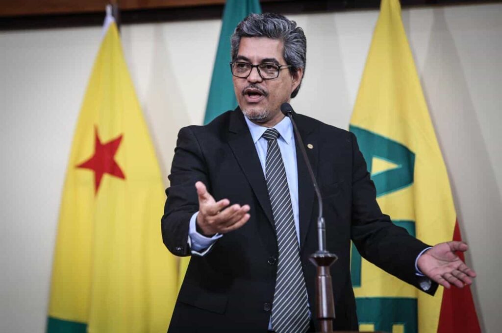 Edvaldo Magalhães volta a cobrar os relatórios de execução orçamentária de 2019 e 2020