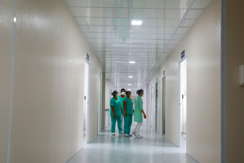 Hospital de Cruzeiro do Sul está com 20 pacientes infectados pela Covid-19