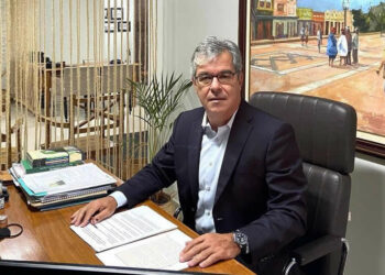 Jorge Viana parabeniza Gladson por adesão a vacina da Coronavac