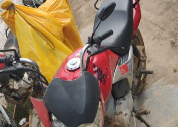 Polícia Militar recupera moto furtada em Cruzeiro do Sul
