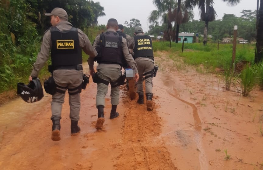 Polícia Militar recupera moto roubada em Cruzeiro do Sul