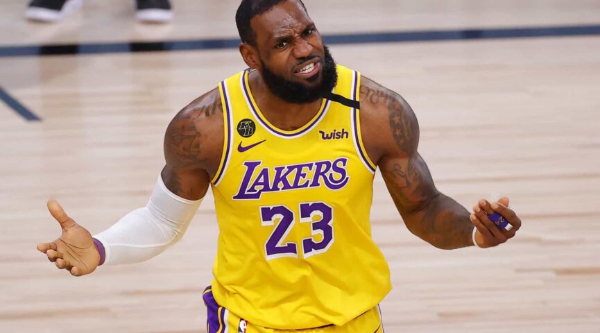 Lakers oficializam renovação de contrato da dupla LeBron James e Anthony Davis
