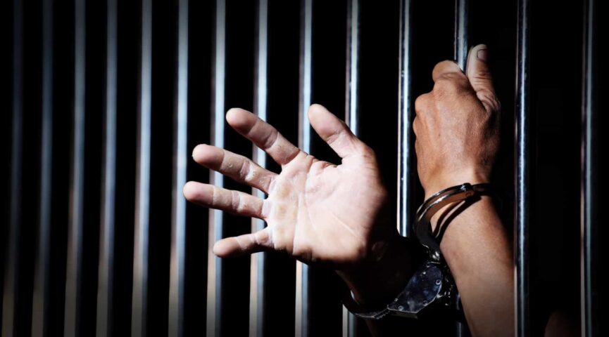 No Acre, PM tenta matar a ex com barra de ferro, descumpre medida protetiva e é preso