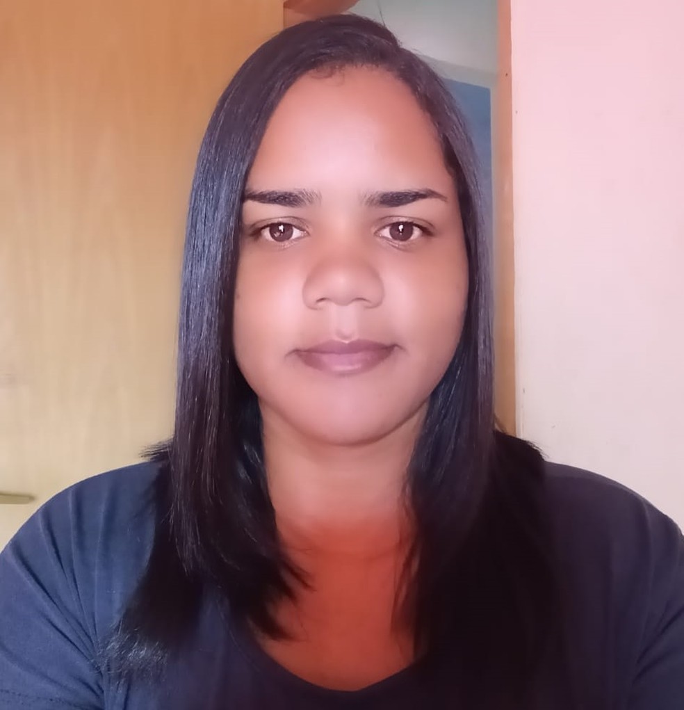 Mulher é morta a facadas pelo companheiro na frente das quatro filhas em Três Corações, MG