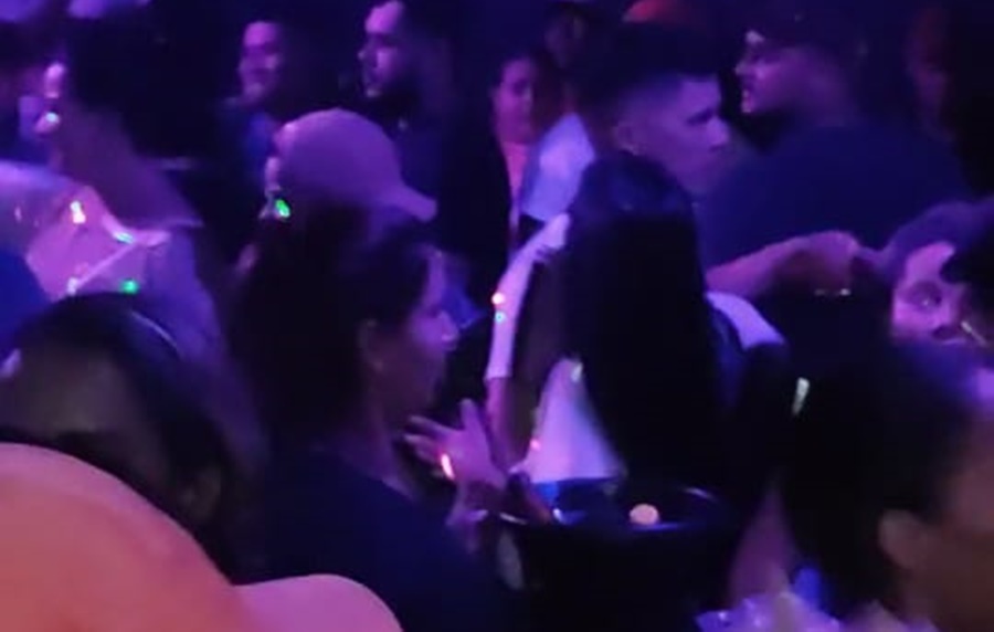 Ignorando a pandemia: vídeo mostra casa noturna lotada em Cruzeiro do Sul