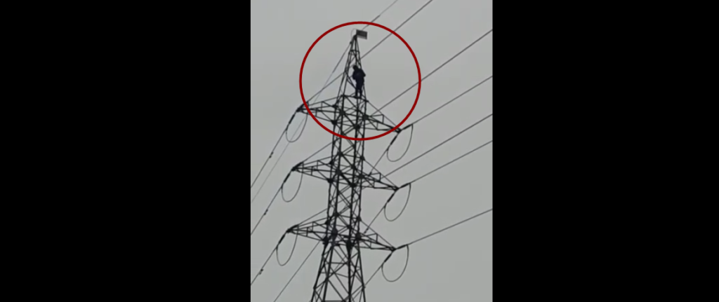 Vídeo: homem sobe em torre e energia elétrica é suspensa em dezenas de bairros em Rio Branco