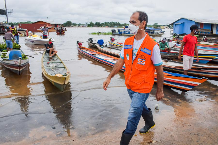 Prefeito Zequinha Lima vai a Brasília em busca de recursos