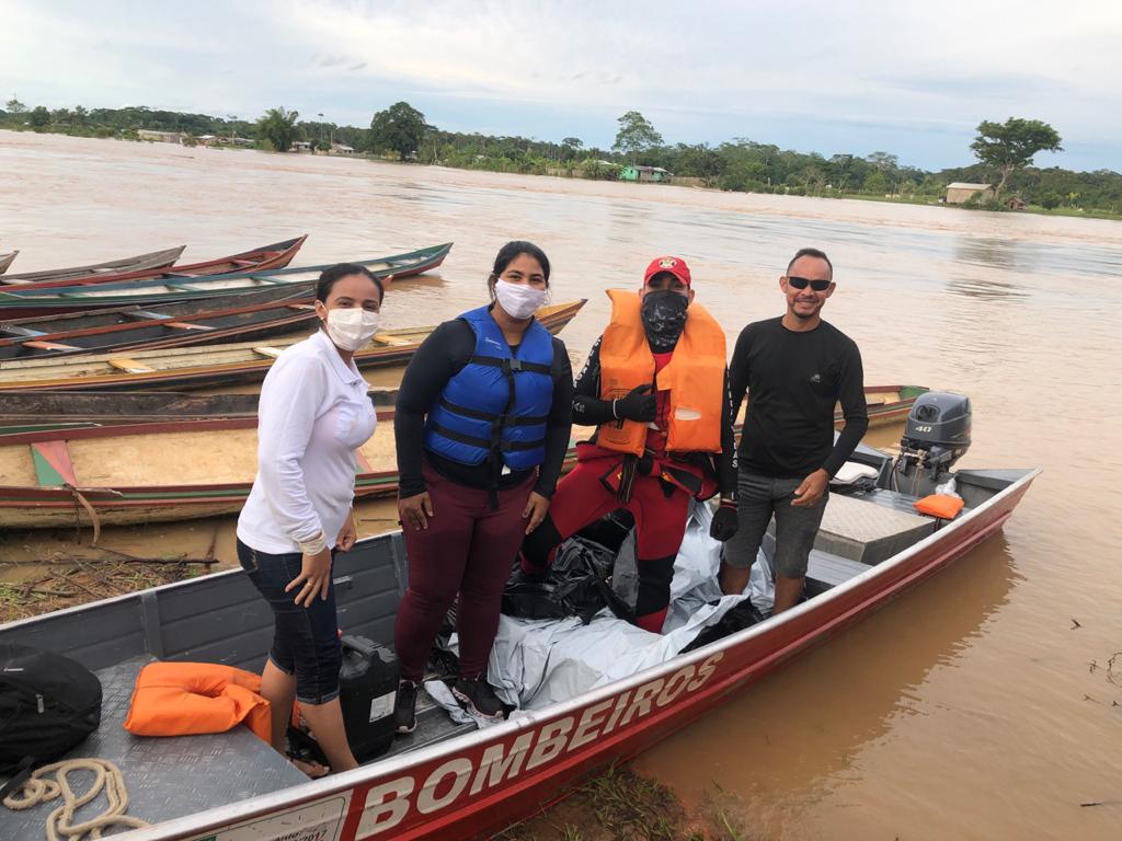 Vereadoras entregam cestas básicas em comunidades ribeirinhas de Rodrigues Alves