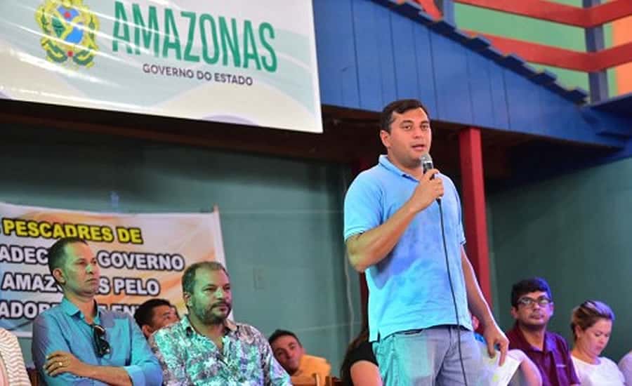 Governador do Amazonas chega ao Acre para ver estragos da enchente