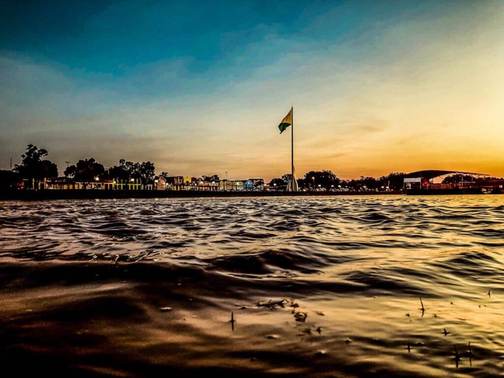 Nível do Rio Acre sobe na noite desta quarta e chuvas podem elevar igarapé São Francisco