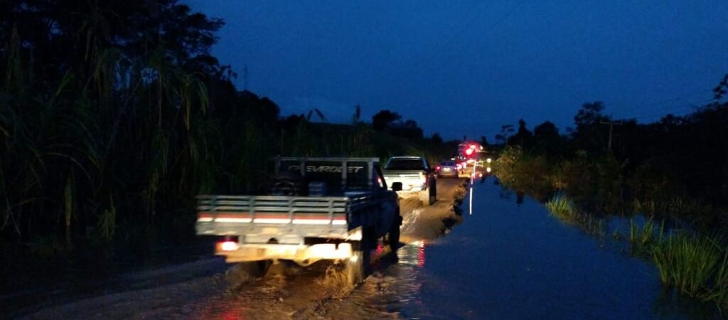 Após um dia inteiro de trabalho, DNIT libera tráfego na BR-364