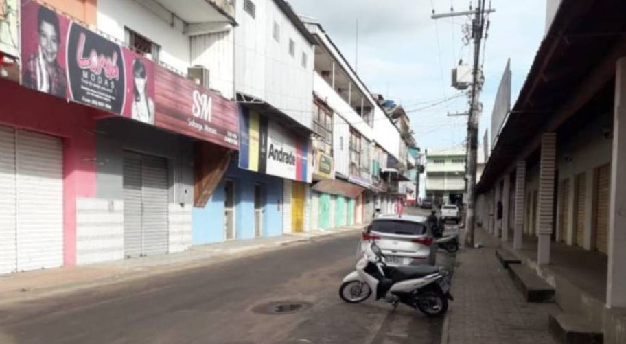 Acordo entre os empresários e o governo do estado propõe que comércio acreano feche as postas nos finais de semana