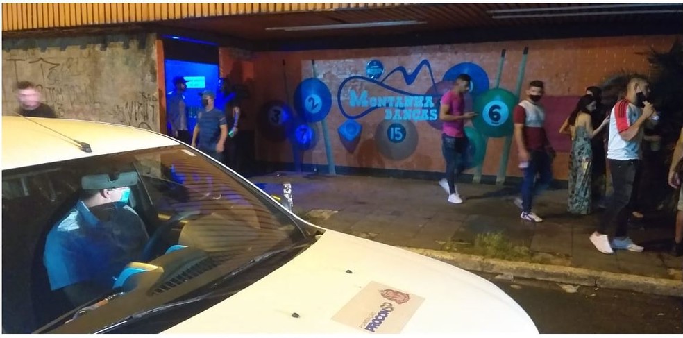 Fiscalização do Procon encerra festa com 500 pessoas em casa noturna na Zona Norte de SP