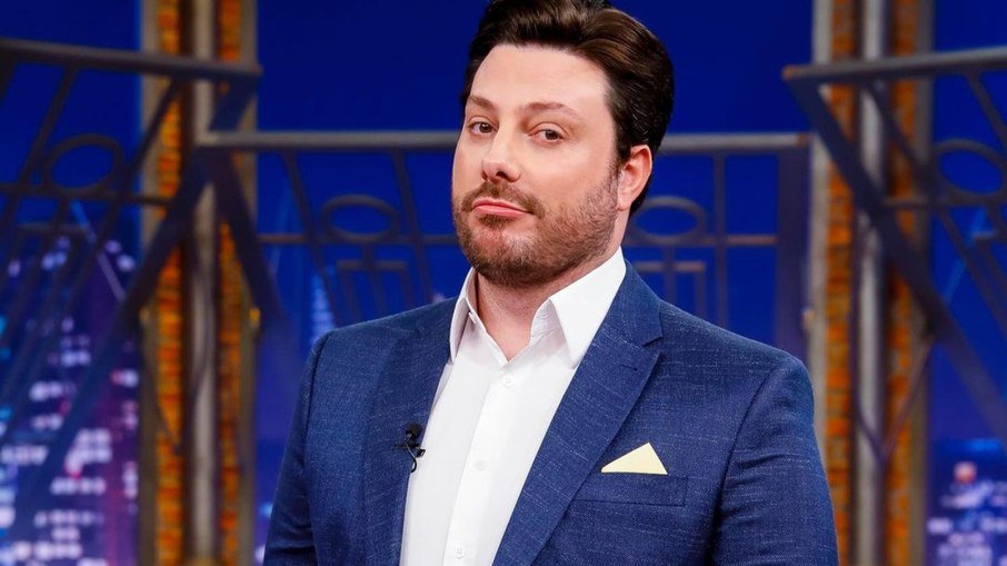 Câmara pede prisão de Danilo Gentili após humorista ameaçar deputados no Twitter