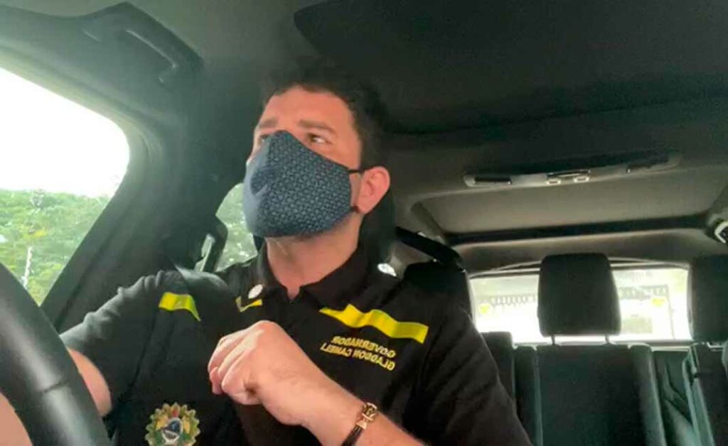 Gladson Cameli anuncia chegada de 230 cilindros de oxigênio no Acre