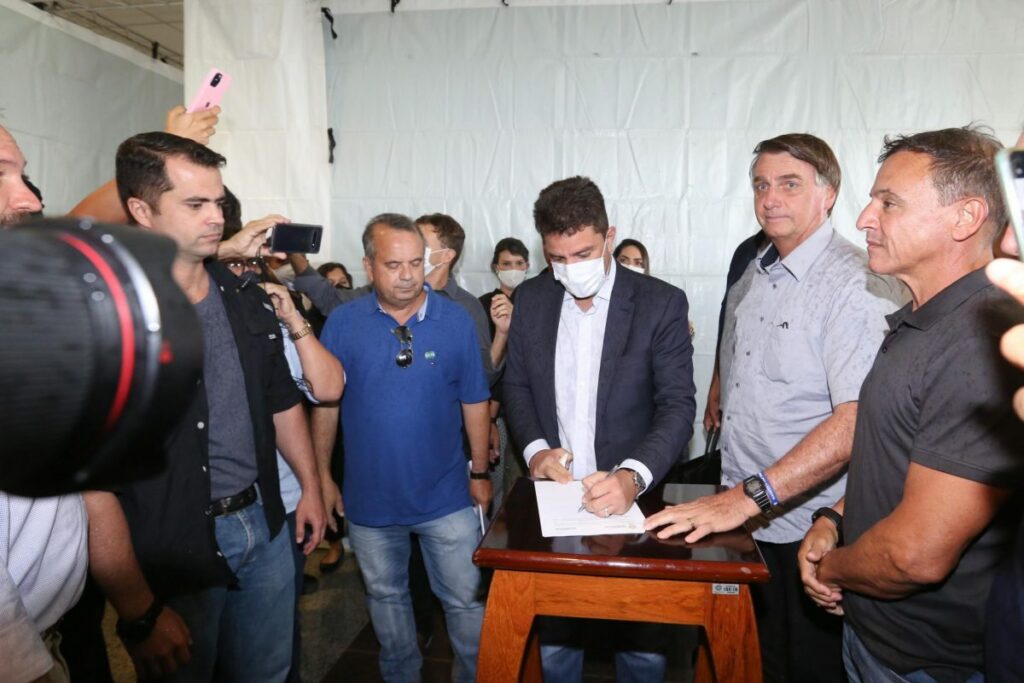 Em carta a Bolsonaro, Gladson e 11 governadores solicitam aquisição de vacinas contra Covid-19