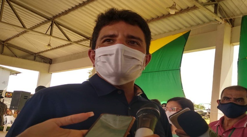 Dez mil vacinas recusadas por indígenas no Acre serão destinadas a operadores da Segurança Pública, anuncia Gladson