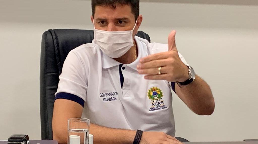 Gladson pede fim da politicagem: “Eleições só ano que vem, se estivermos vivos”