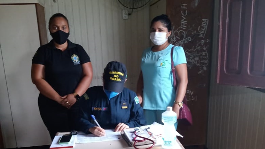 Polícia Civil realiza emissão de RG para ribeirinhos atendidos pelo Navio Montenegro