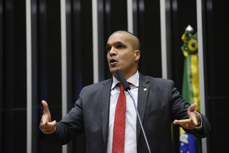 Cabo Daciolo diz que facada em Bolsonaro foi farsa e encenação
