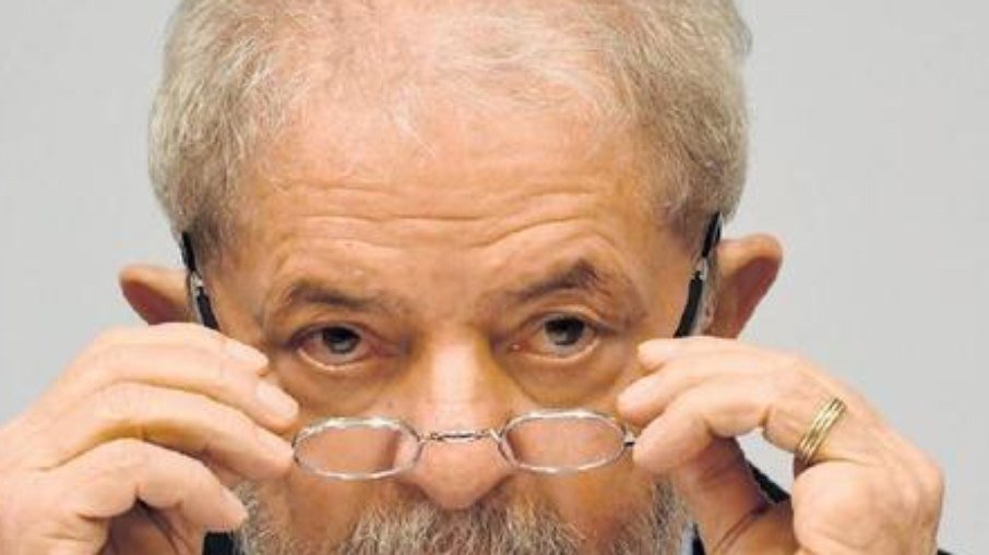 PT inicia negociações com partidos de centro por apoio em 2022