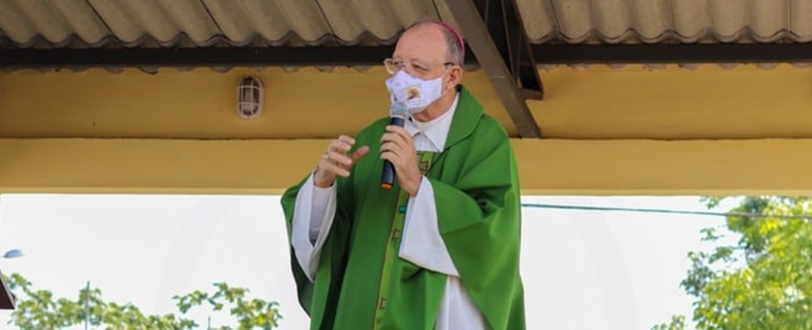 Em carta pública, Dom Flávio, bispo de Cruzeiro do Sul, afirma que igreja católica seguirá sem missas presenciais