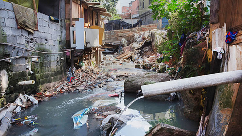 No Acre, 90% da população não tem coleta de esgoto e menos da metade tem acesso à água potável