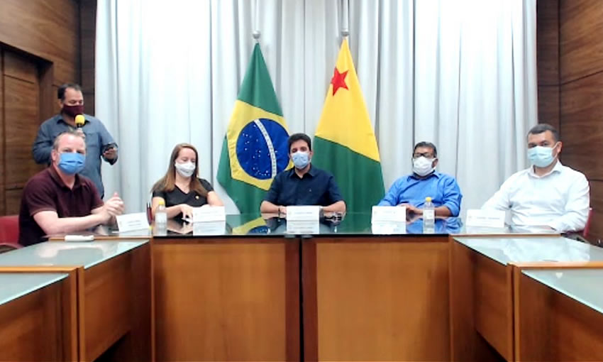 Gladson sanciona lei que cria auxílio de R$ 150 durante três meses