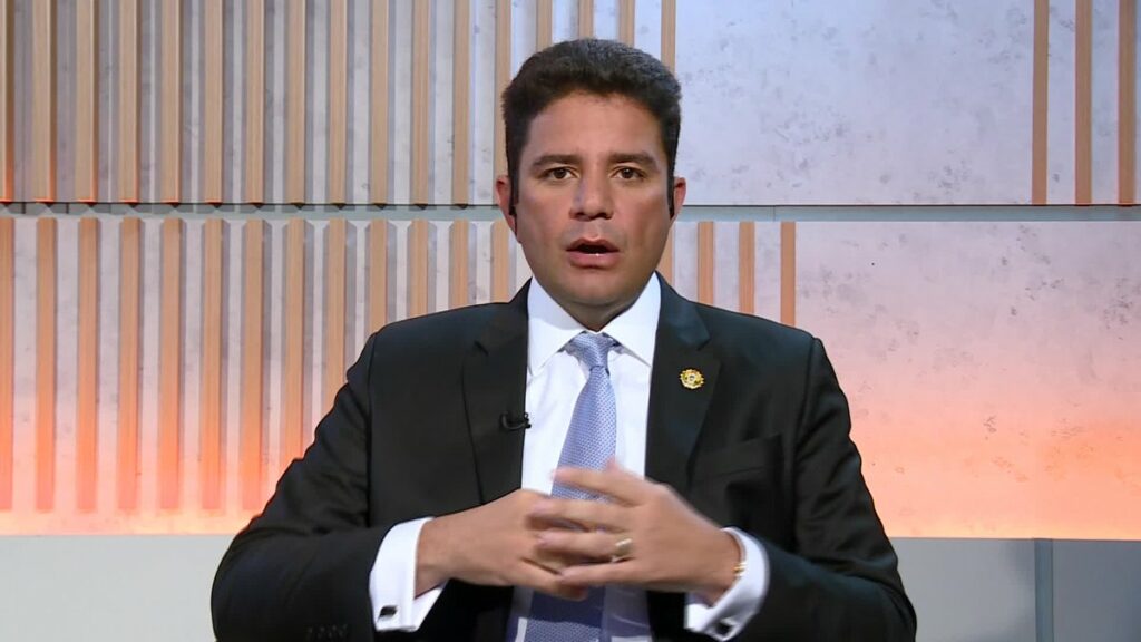 Gladson Cameli contraria comitê de Covid-19 e suspende lockdown do fim de semana