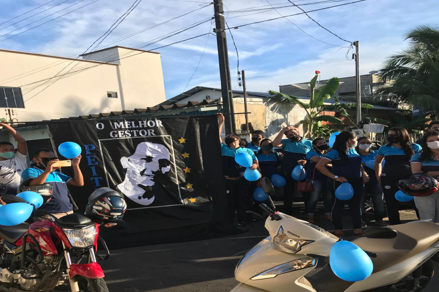 Ex-diretor da Escola Craveiro Costa é homenageado pela comunidade escolar