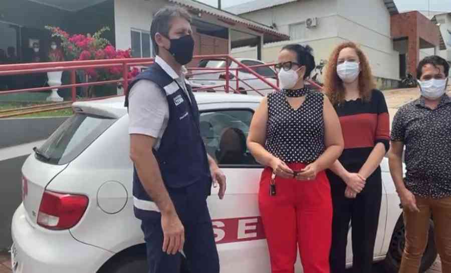 Secretário da Fazenda Rômulo Grandidier faz doação de veículo ao Hemonúcleo de Cruzeiro do Sul