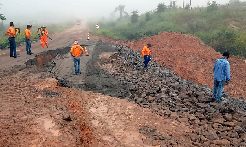 DNIT realiza manutenção de trecho da BR-364 entre Sena Madureira e Manoel Urbano