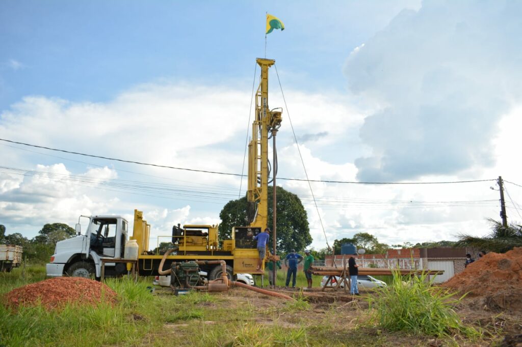 Programa Água para Todos já realizou a perfuração de seis poços artesianos em Cruzeiro do Sul