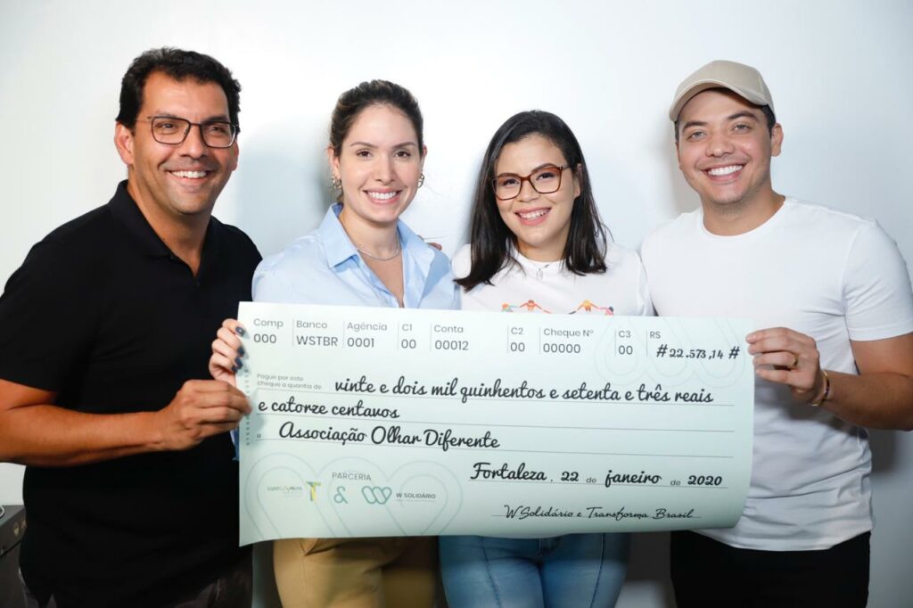 Com doação de Wesley Safadão, projeto entrega 700 kits escolares a crianças do Acre