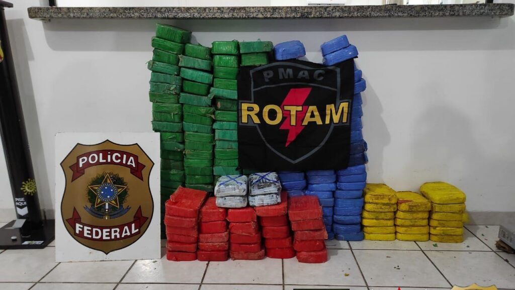 Na BR-364, ação conjunta entre forças de segurança resulta na prisão de 3 pessoas e quase 200 quilos de cocaína