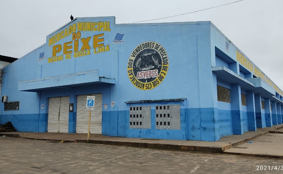 Após ‘furar’ decreto, Mercado do Peixe em Cruzeiro do Sul amanhece fechado neste sábado (3)