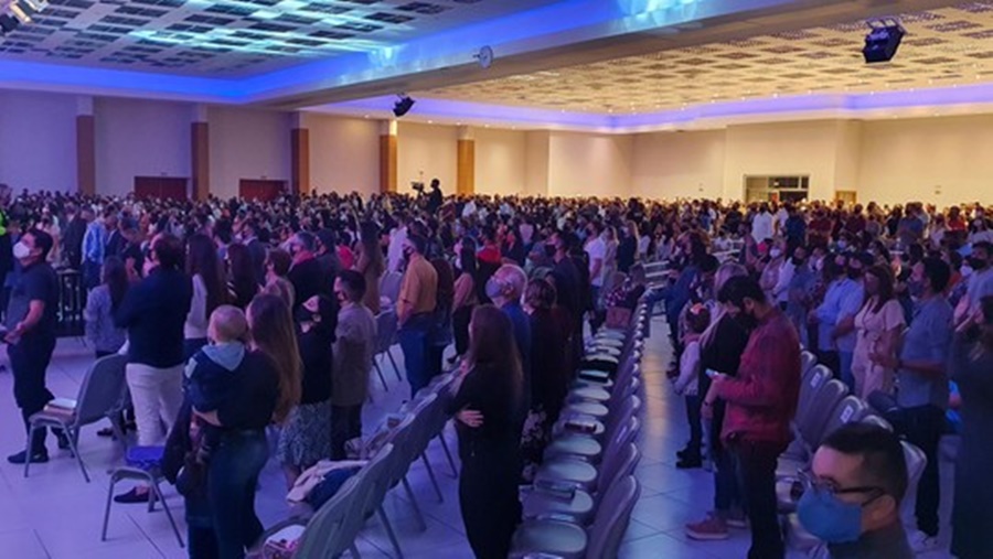 Entenda por que cultos e missas são ambientes de alto risco na pandemia