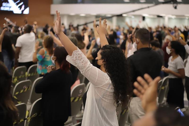 Decreto Municipal de Rio Branco que libera atividades religiosas caracteriza “erro grosseiro”, dizem MPF e MPAC