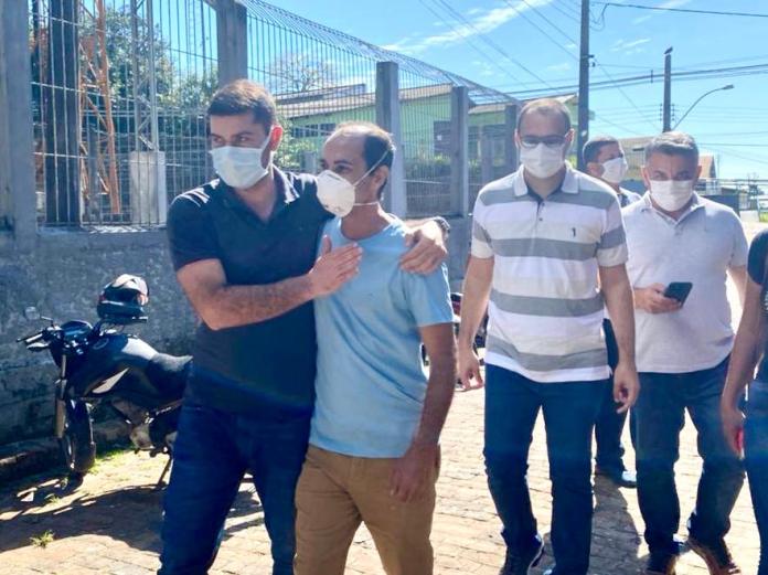 Nicolau Júnior participa de abertura de campanha de vacinação contra Covid-19 para professores em Cruzeiro do Sul