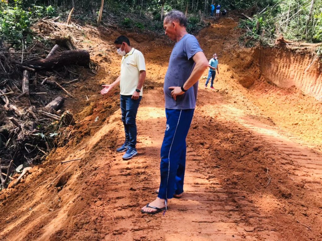 Prefeitura investe na construção de tanques de piscicultura em Porto Walter; prefeito em exercício ouve produtores