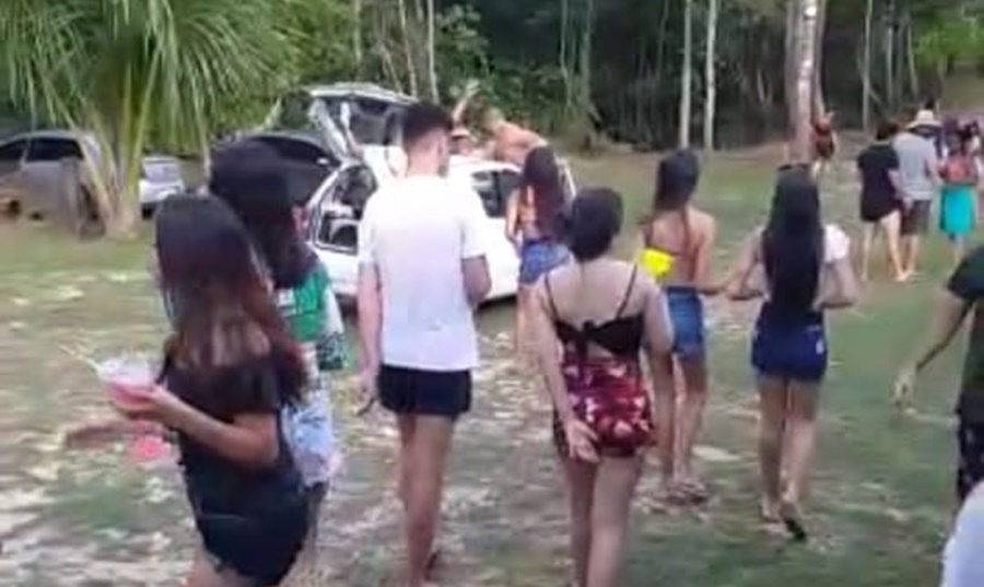 Mâncio Lima: Festa clandestina reúne centenas de pessoas em meio a pandemia; assista