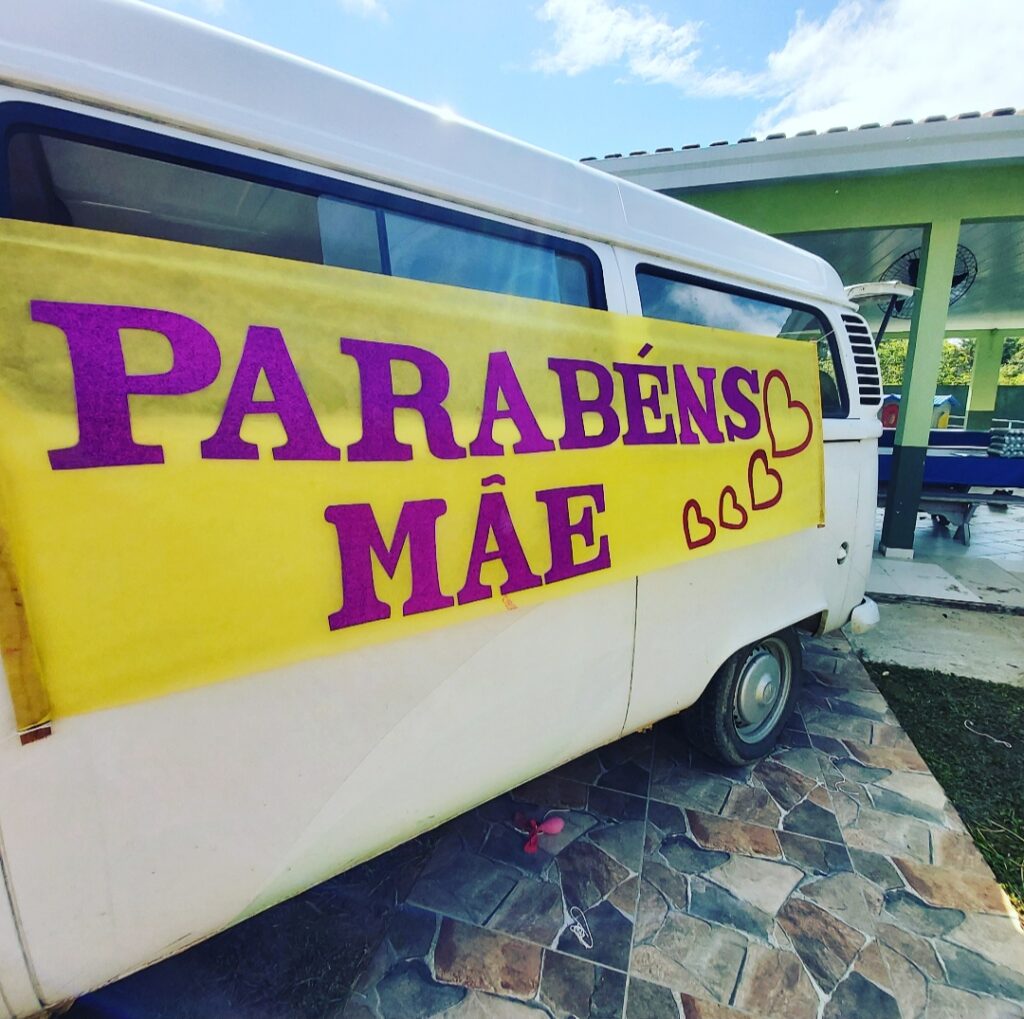 APAE de Cruzeiro do Sul leva lembrança e kits alimentícios às famílias de seus alunos